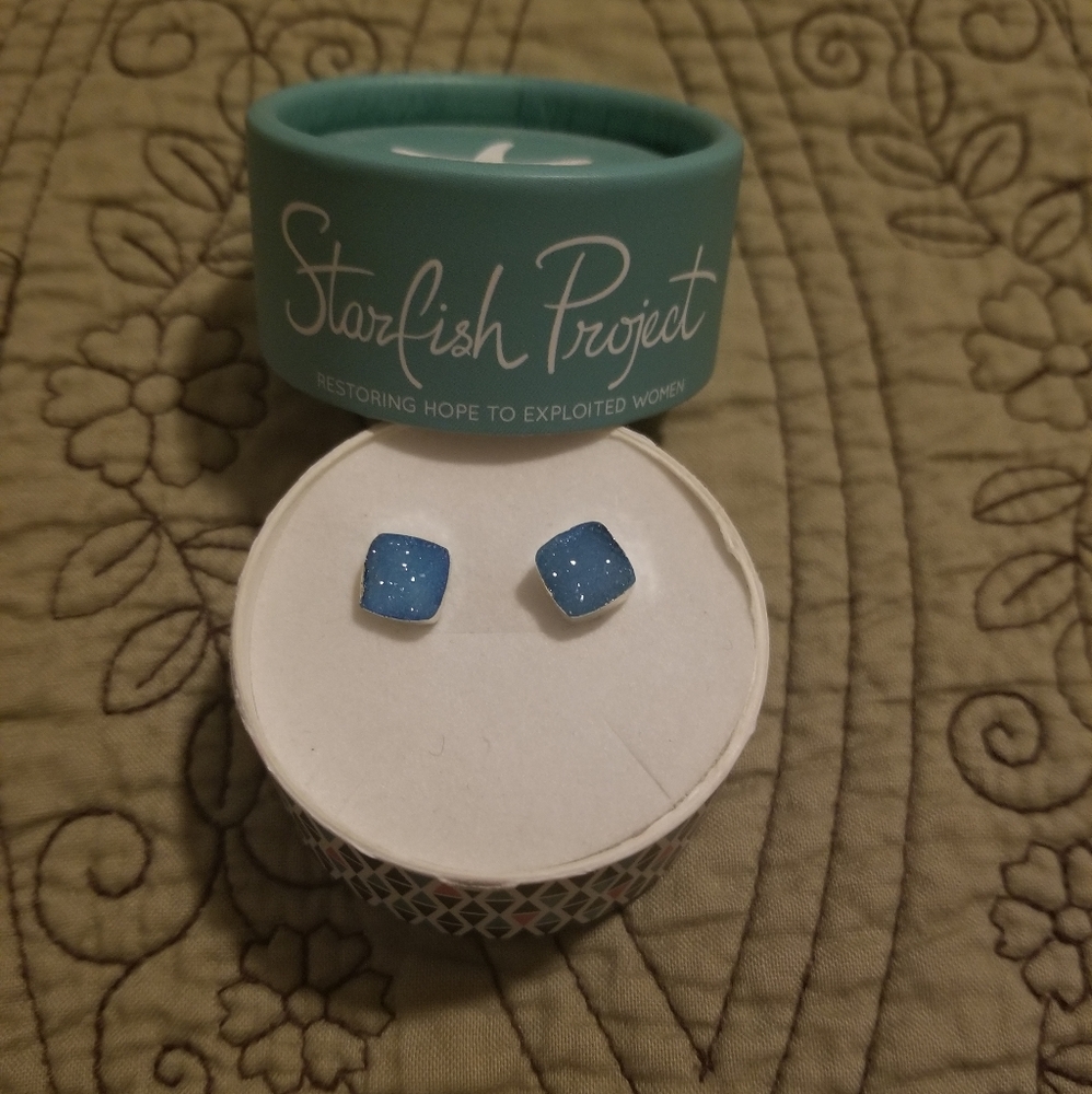 NIB Starfish Project earrings